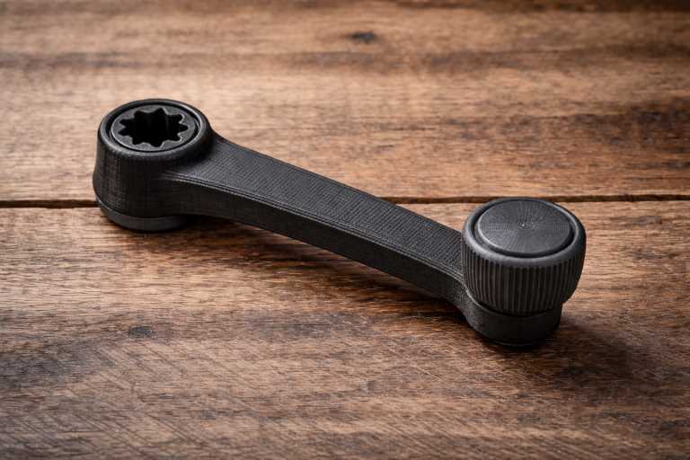 3D-printet plastdel til bil – vindusheis sveiv
